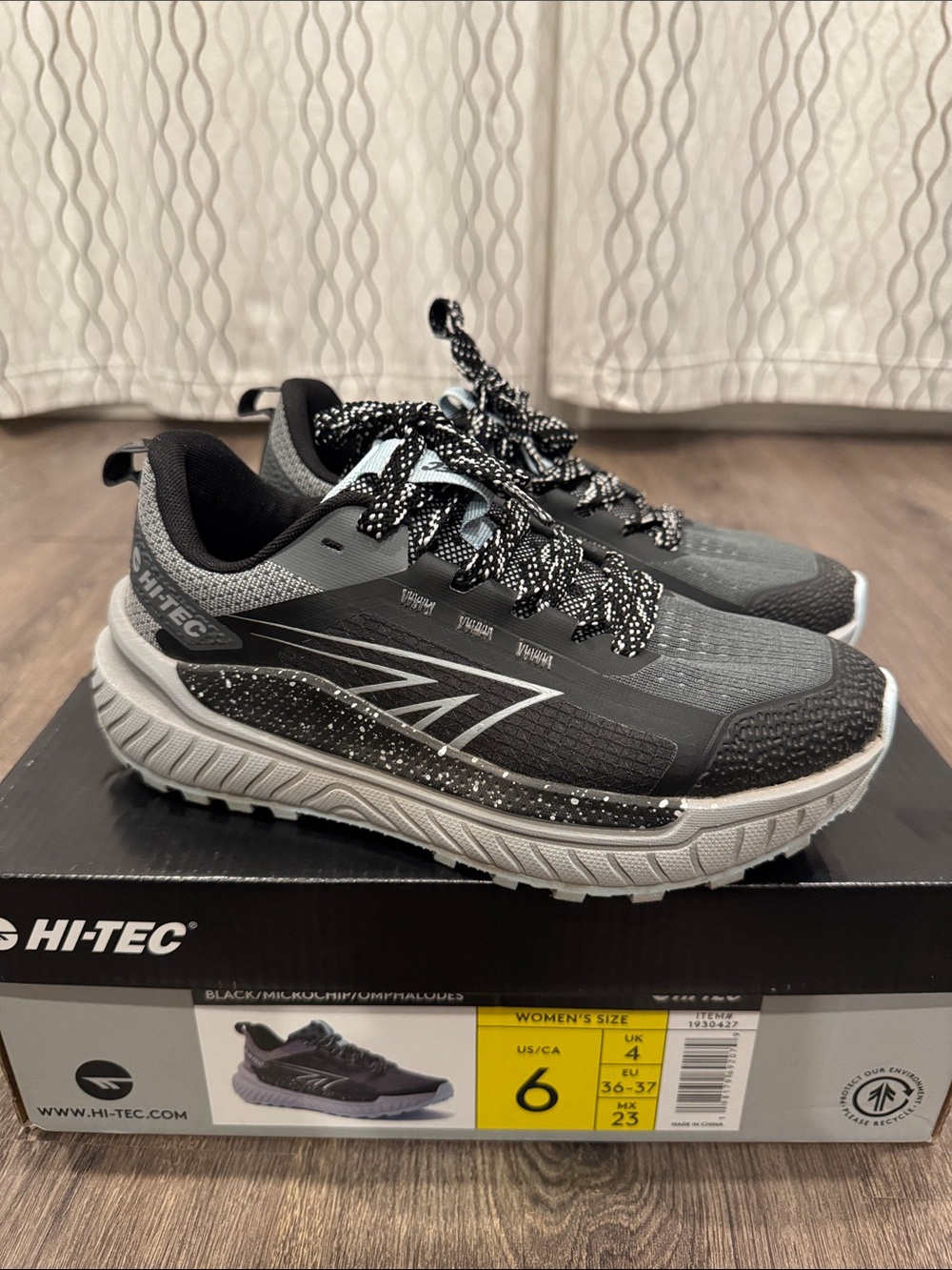 Hi-Tex Women’s sneakers size 6